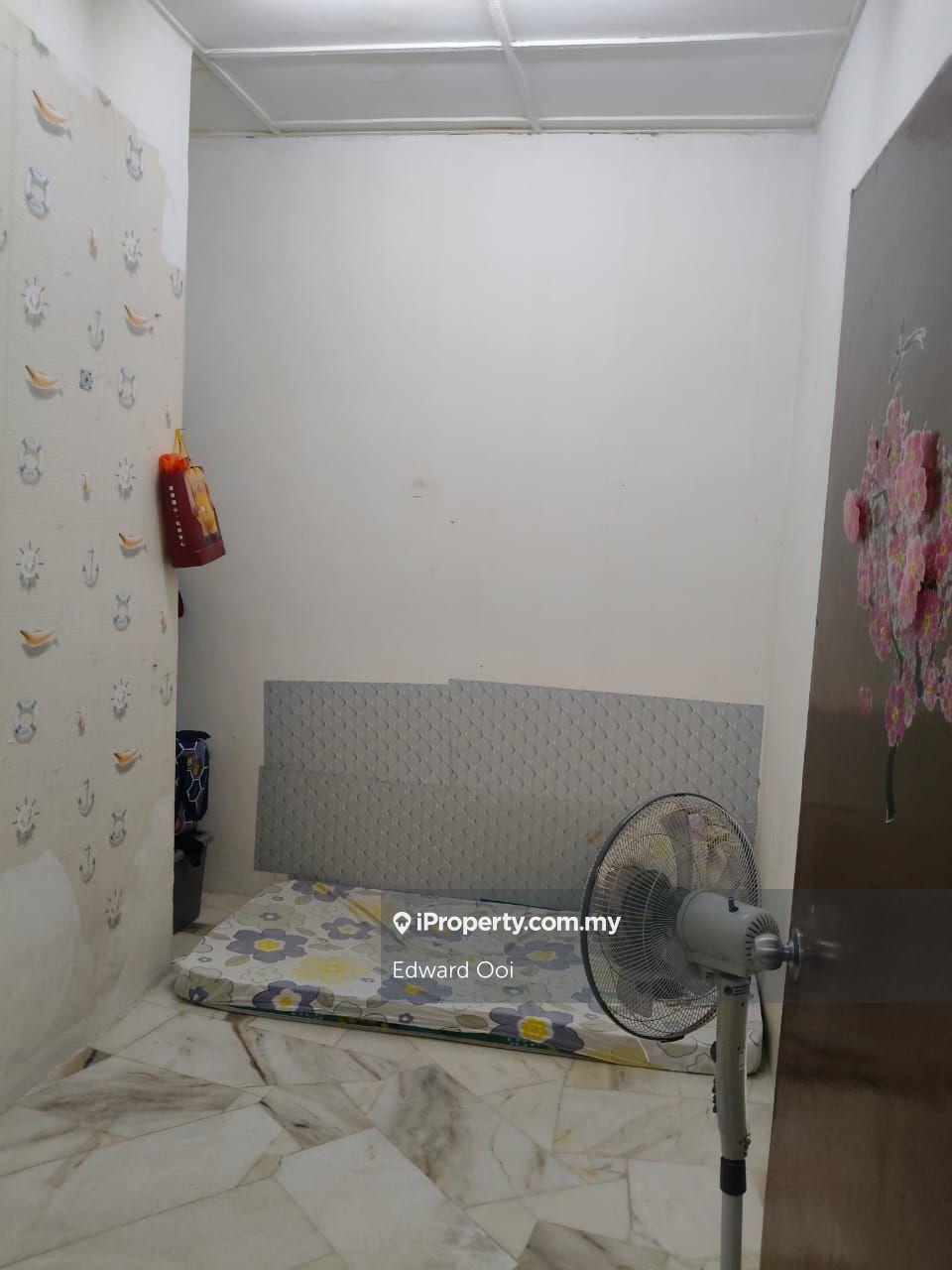 High Roi Shop Apartment Balcony@ Taman Lembah Maju near Pandan Indah