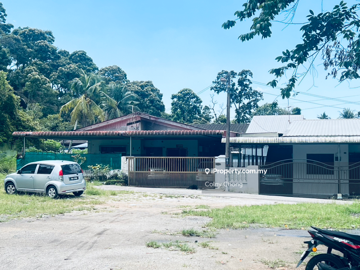 Semi D at Kampung Besar Bkt Mertajam for sale