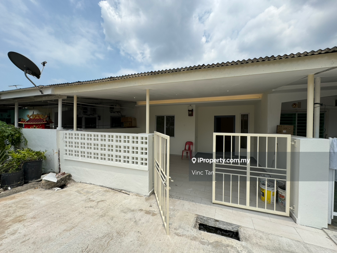 A Fully Renovated Terrace at Bukit Serindit