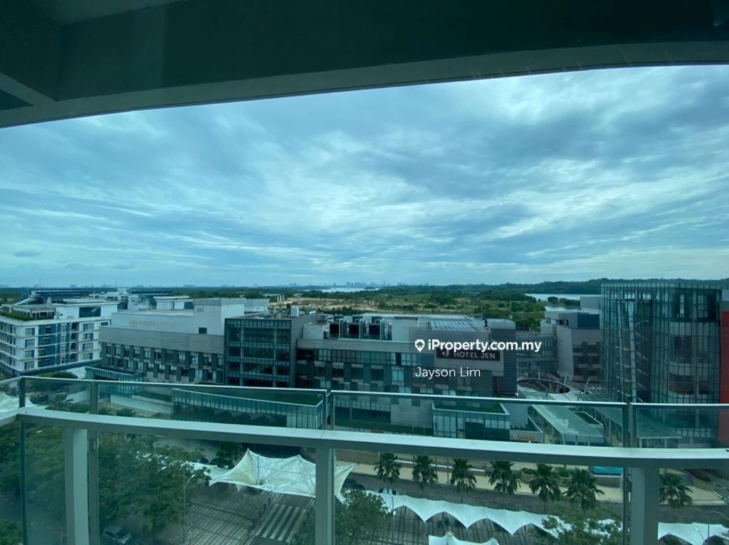 3 bedrooms Luxury condominium