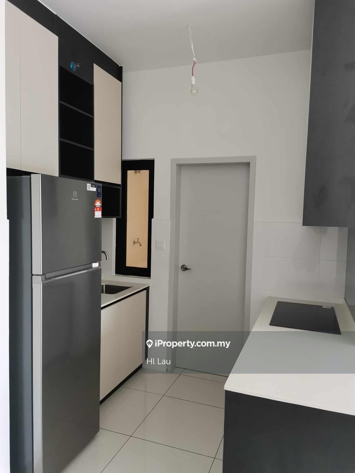 Next to Queyside Plaza, 10 mins to Masha, Kota Kemuning, Subang Usj,