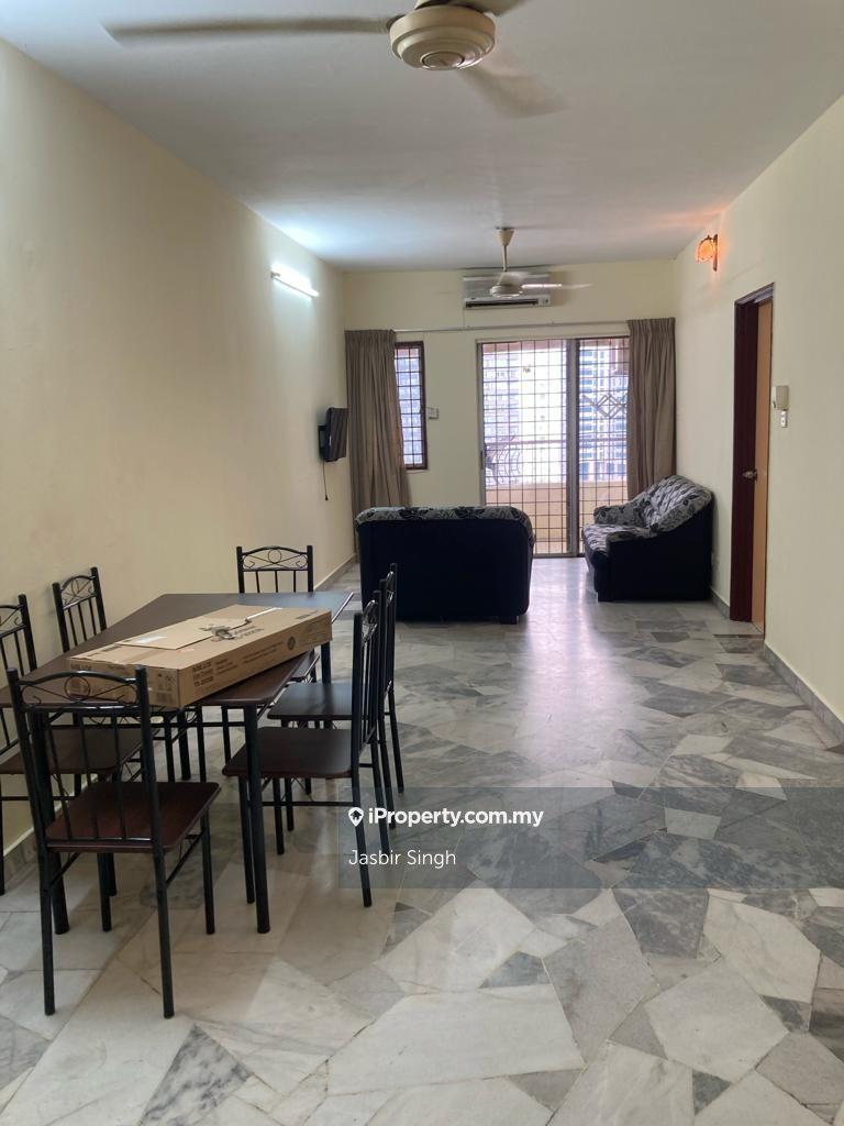 Palm Court - Renovated / High Floor. Good View -Sale rm 440k nego