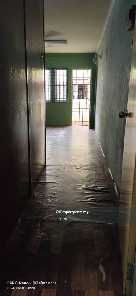 Hot unit with fully renovated unit