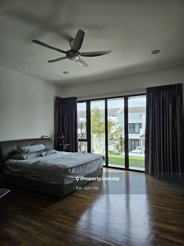 Cheap Nice 2 Storey Semi D at Jade Hills Kajang 