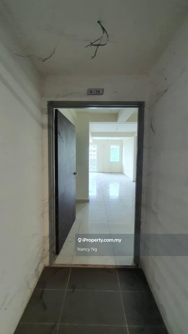 Mid floor Delima Emas big condo 1605sqft near Icon City