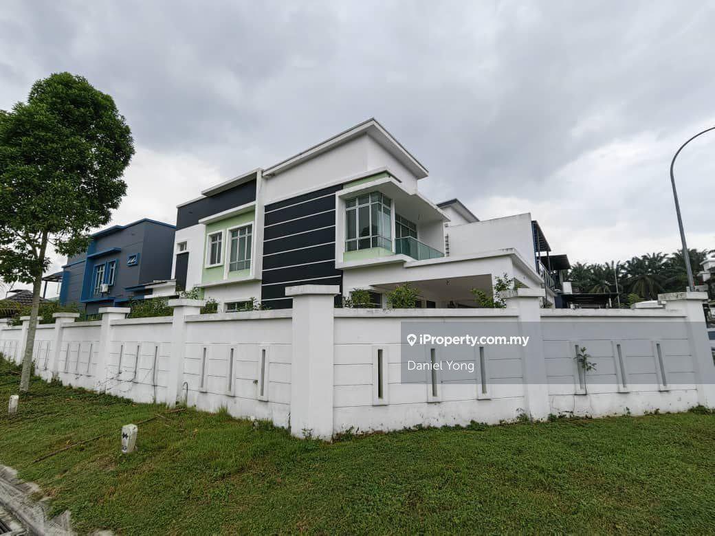 Kempas Utama 2 Storey Cluster Cornerlot House 4bed Johor Bahru
