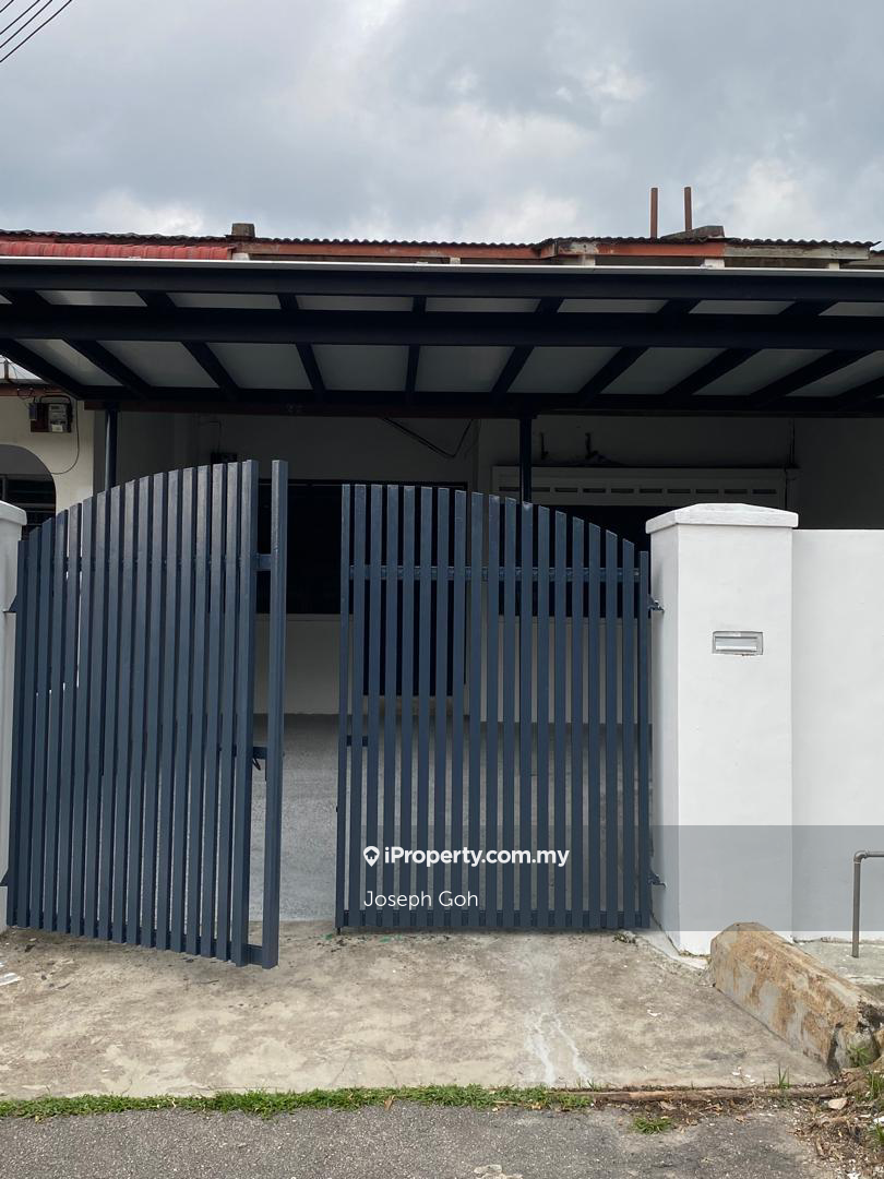 Taman Perling Single Storey Terrace Renovated unit for sale 