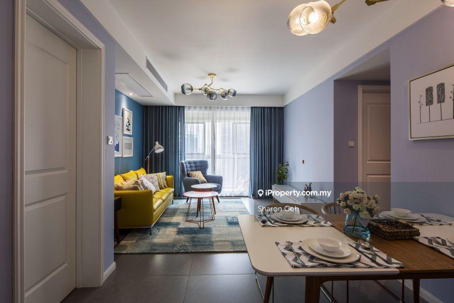 Freehold Condo / Beside MRT / Walk to Shop & Mall