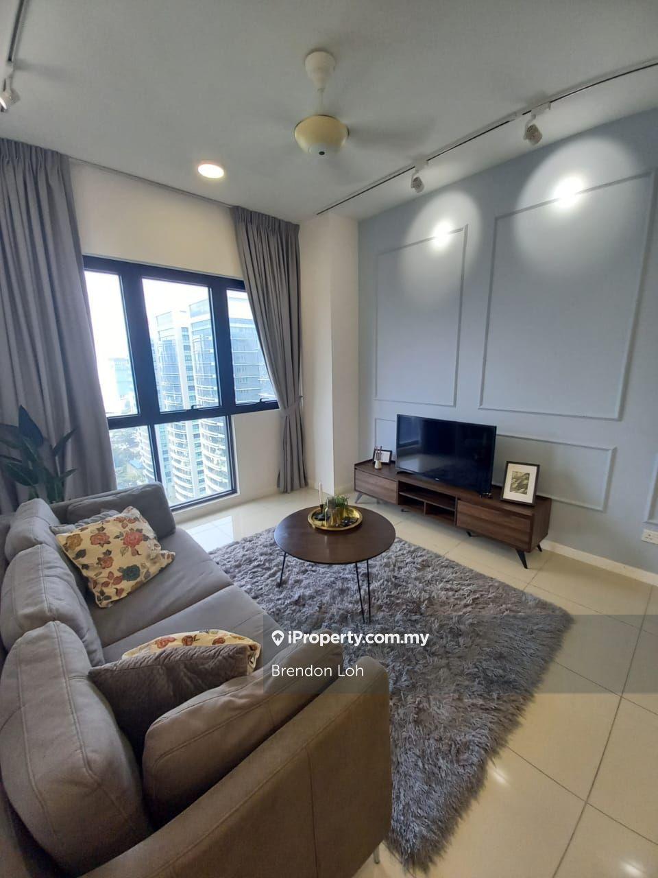 Tastefully furnished unit 