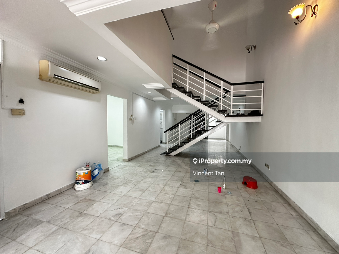 Terrace house for Sale