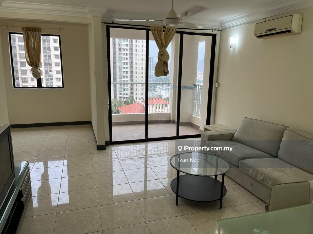 Value Buy Unit With 2 Carpark Lot