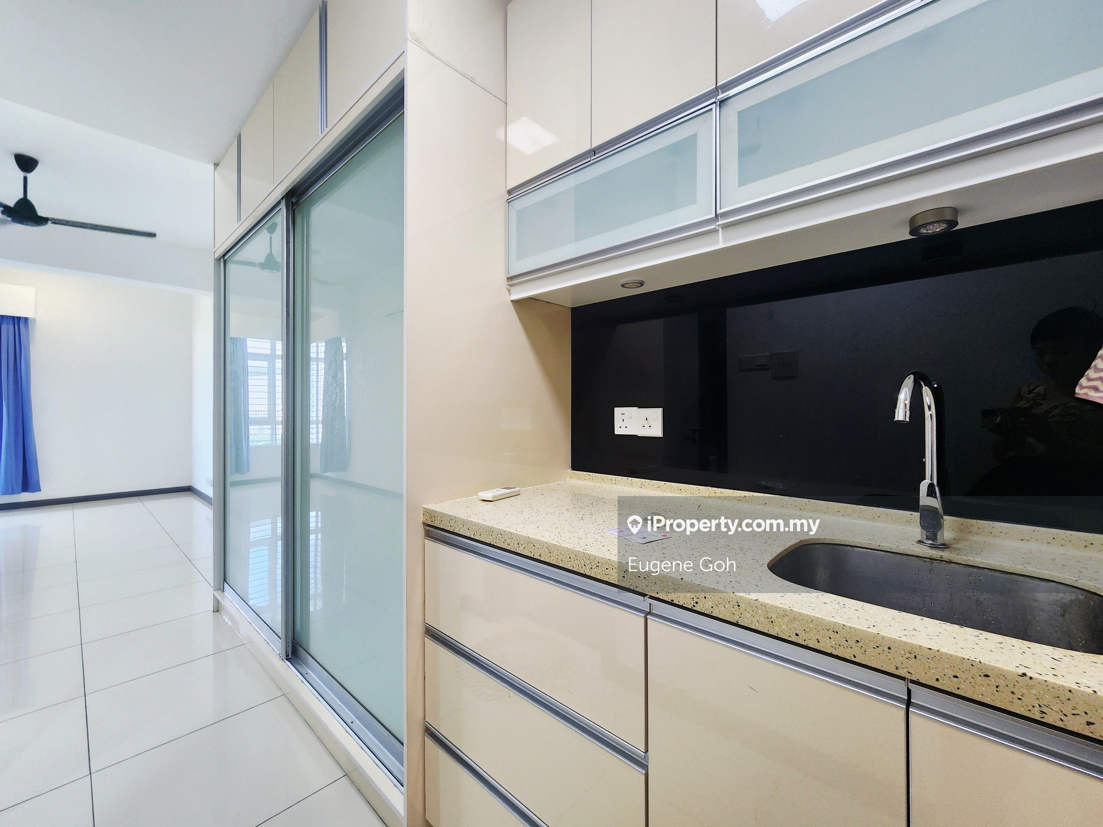 Actual Picture. Studio Old Klang Road. 1 Carpark. Well Maintain.Vacant