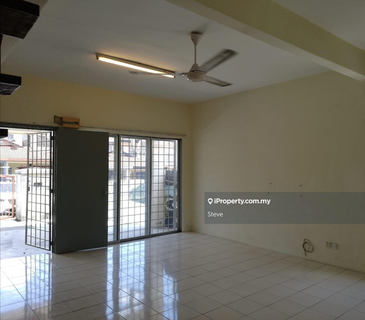 Terrace house for Sale