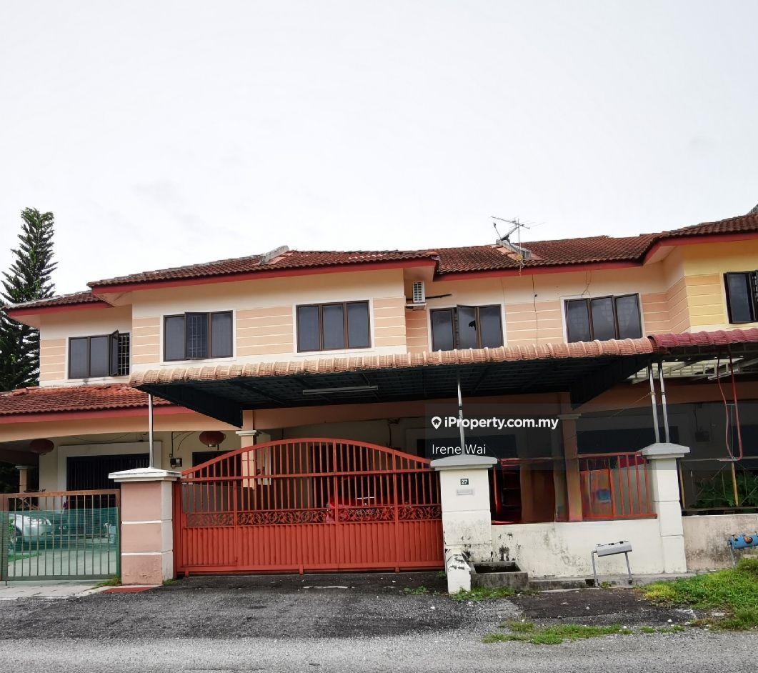 Freehold Double Storey house for Sales
