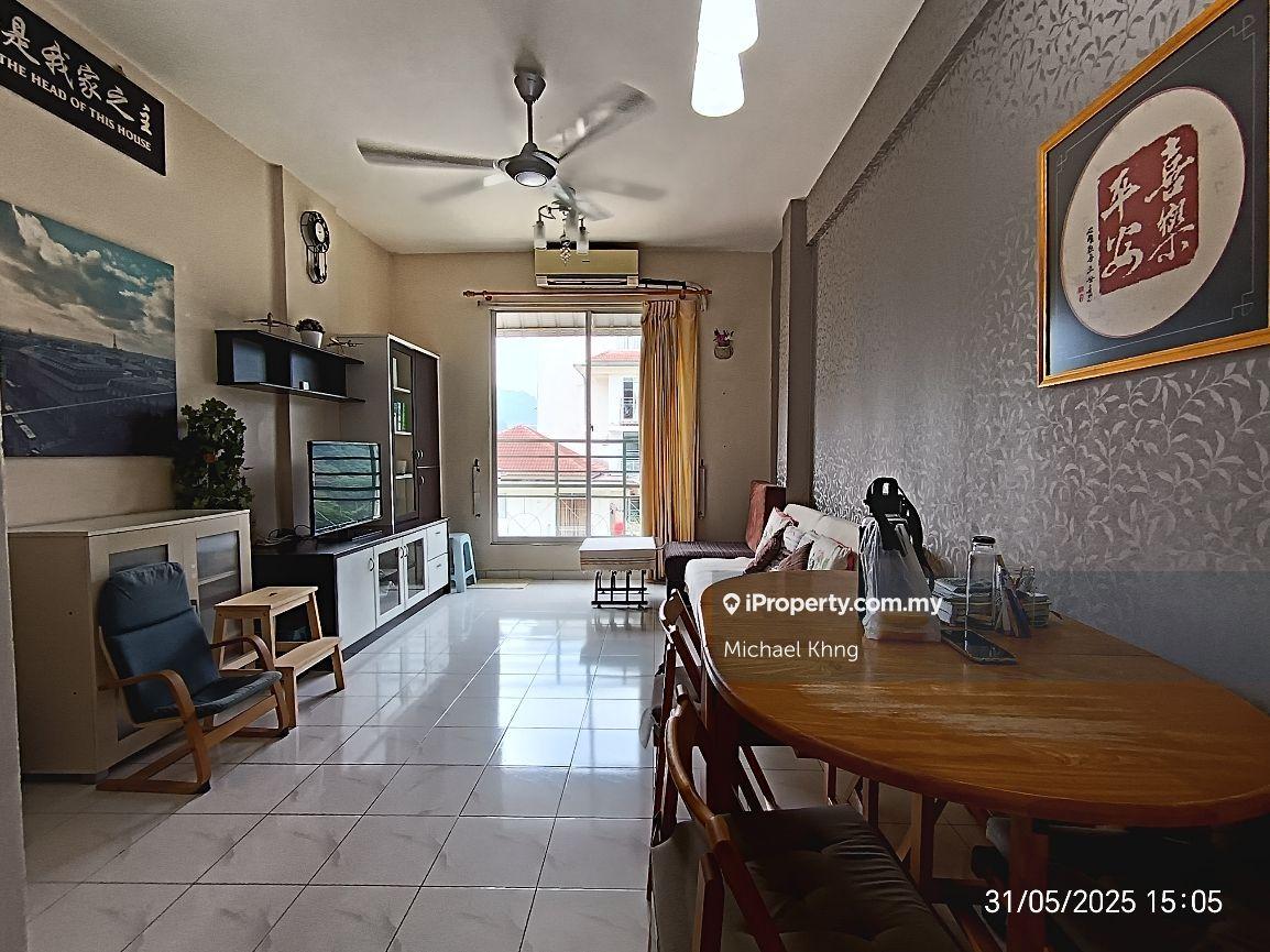Desa Alor Vista Tip Top Condition for sale at Rm338k negotiable.