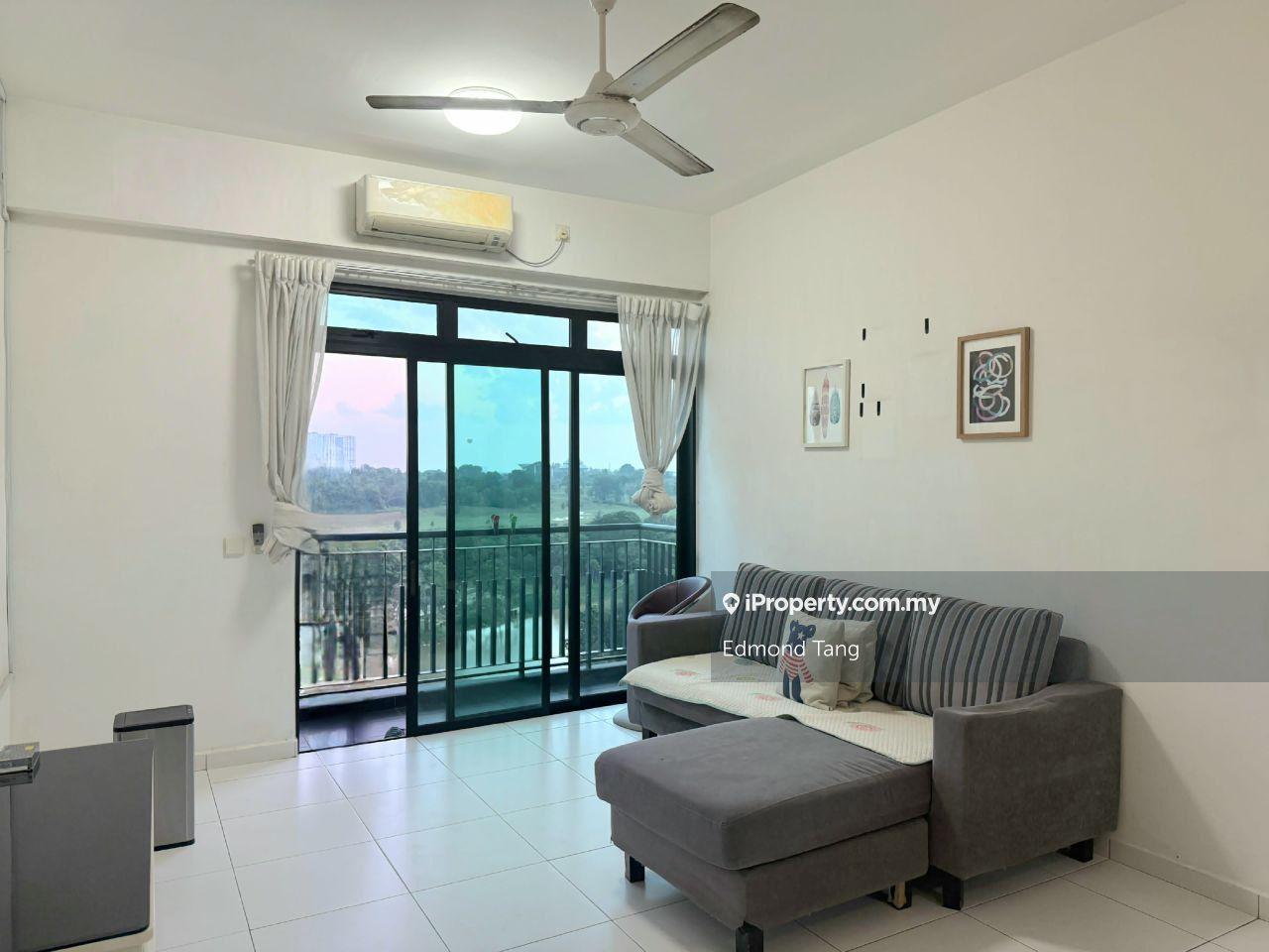 Fully Furnished - 913 sq ft - Prime Location