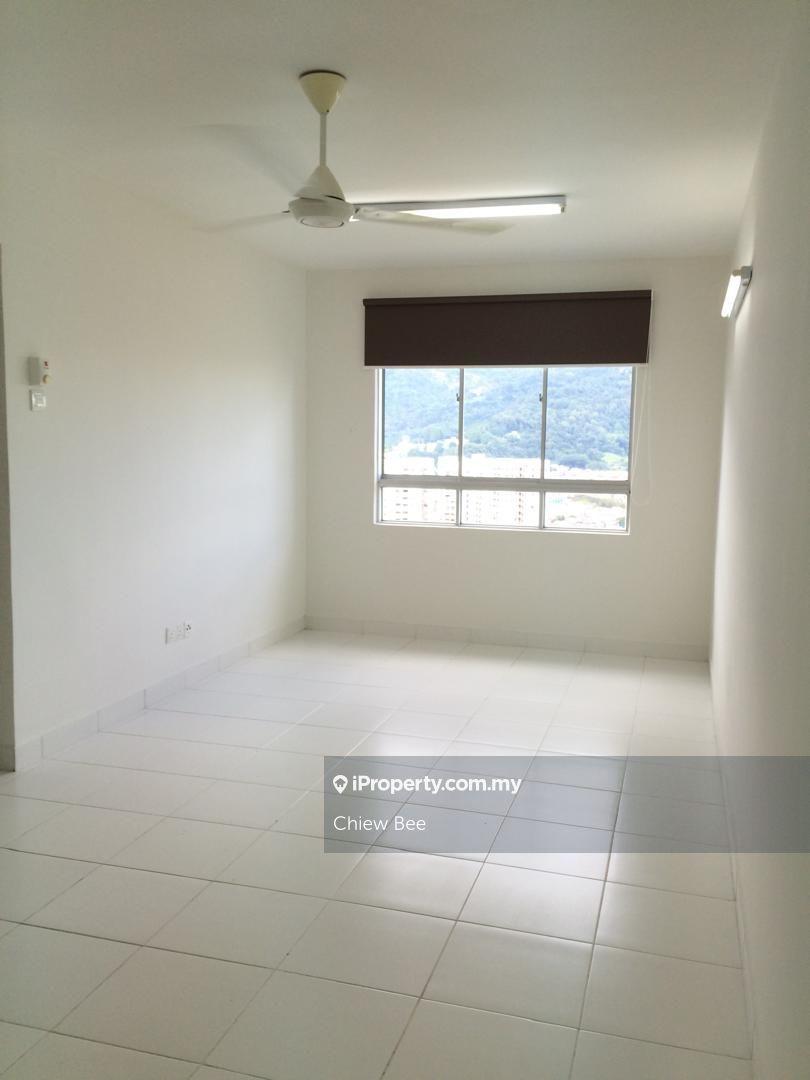 Well Maintained High Floor Unfurnished 700sf Unit (Rare in market!) 
