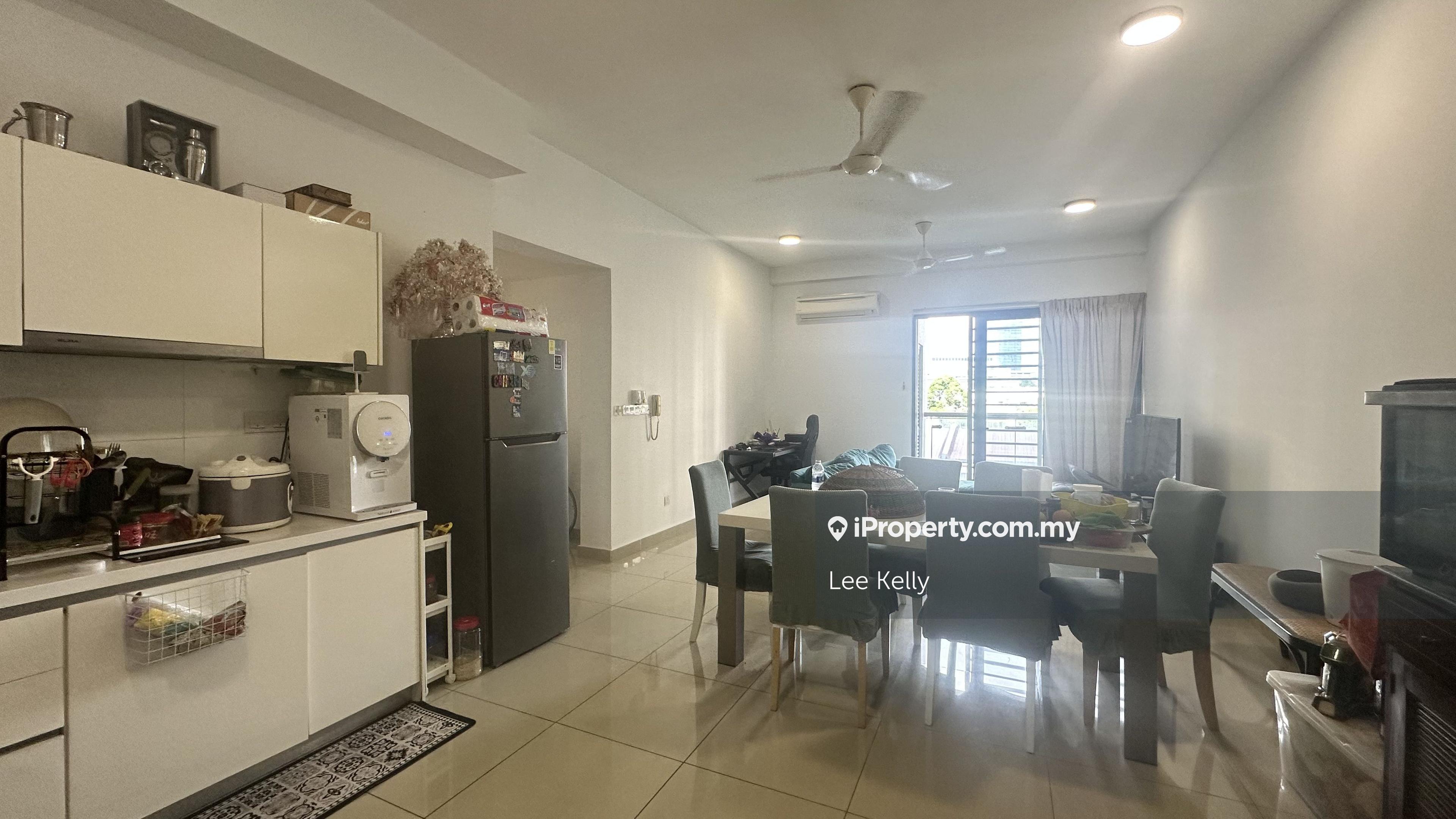 Practical Layout, 3 Car Parks, Near MRT LRT, 5 Mins To One Utama Mall