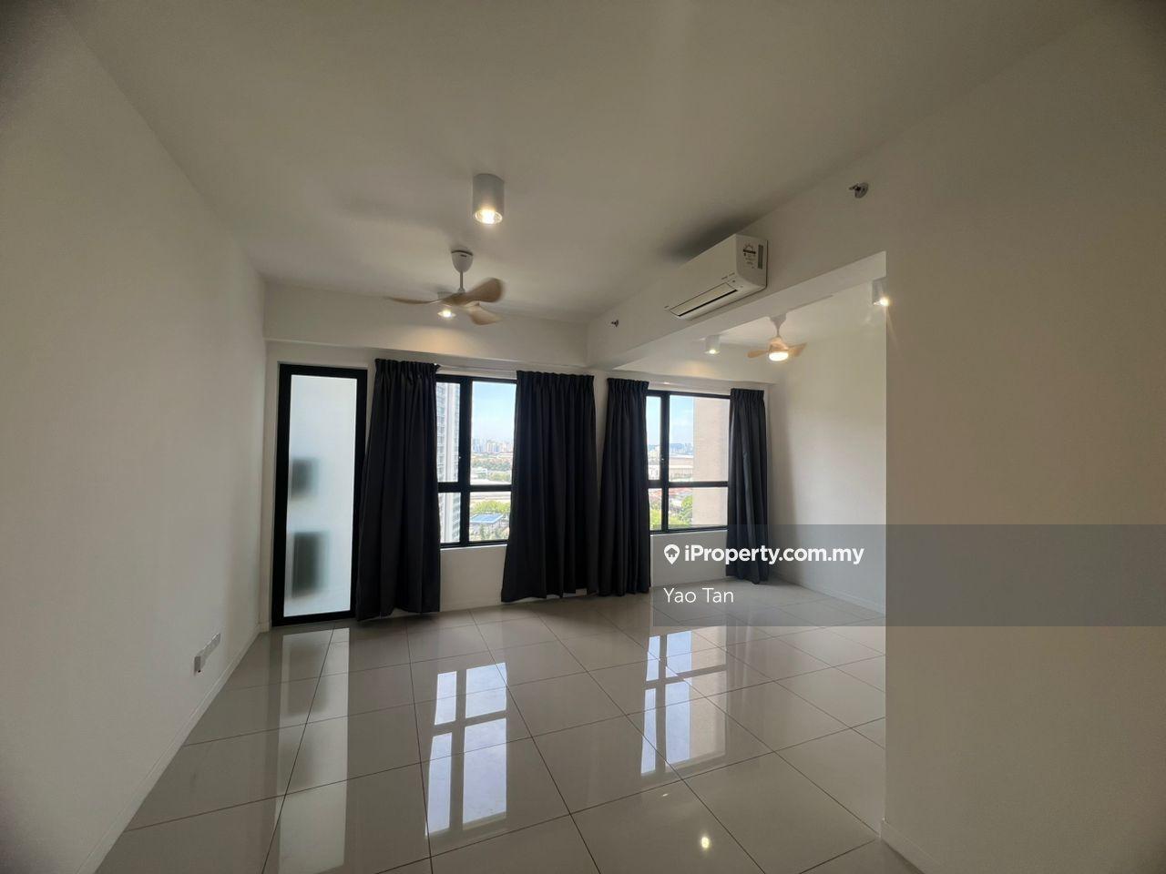 Brand new studio unit attached with Retails shop facing park