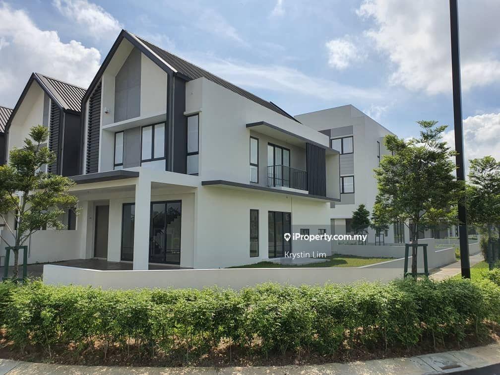 Modern Superlink Cornerlot @ Lucent, Gamuda 257