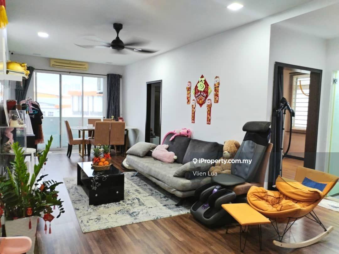 Sale Tebrau city residence apartment renovated 