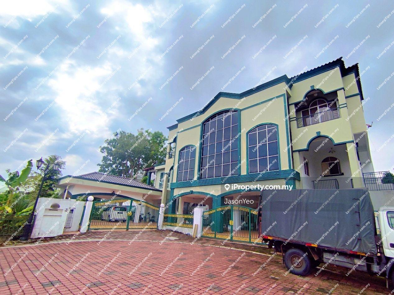 Cheras/ Selangor/ Below Market Value 30 %