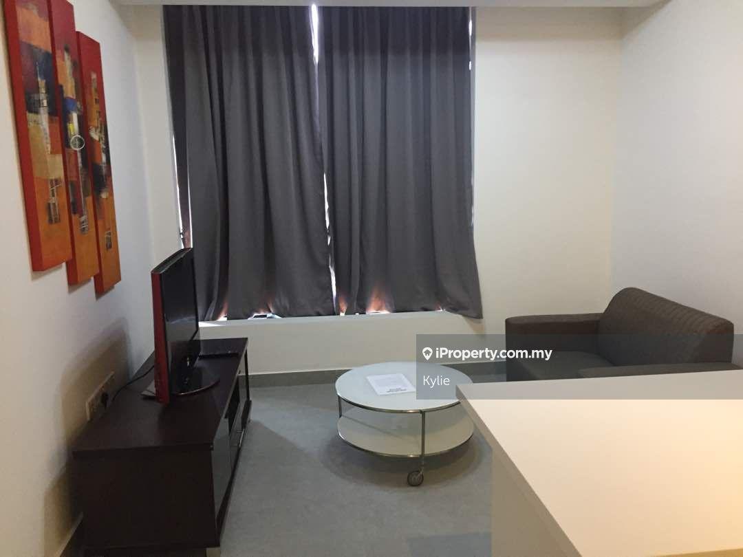Well kept below market price nice unit good condition