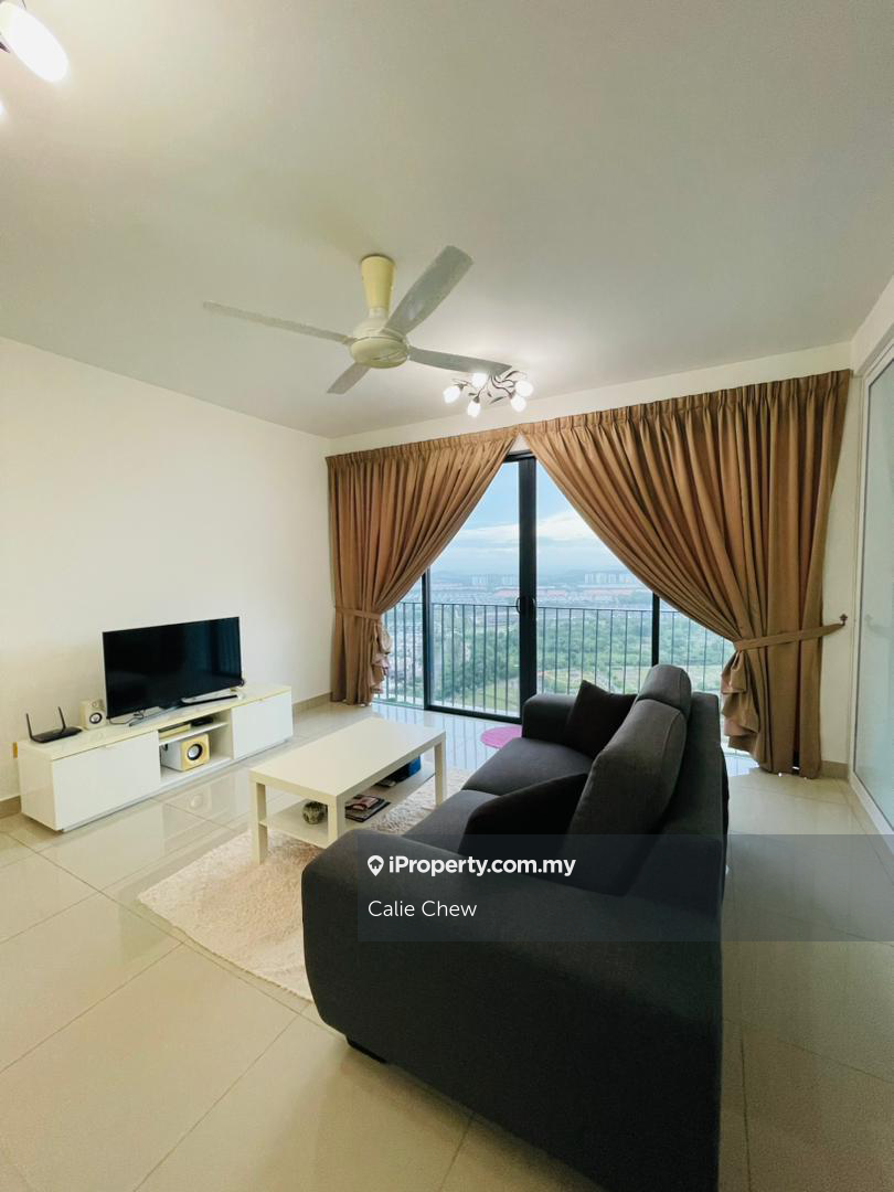 Trefoil condo @ Setia Alam Fully furnished corner lot