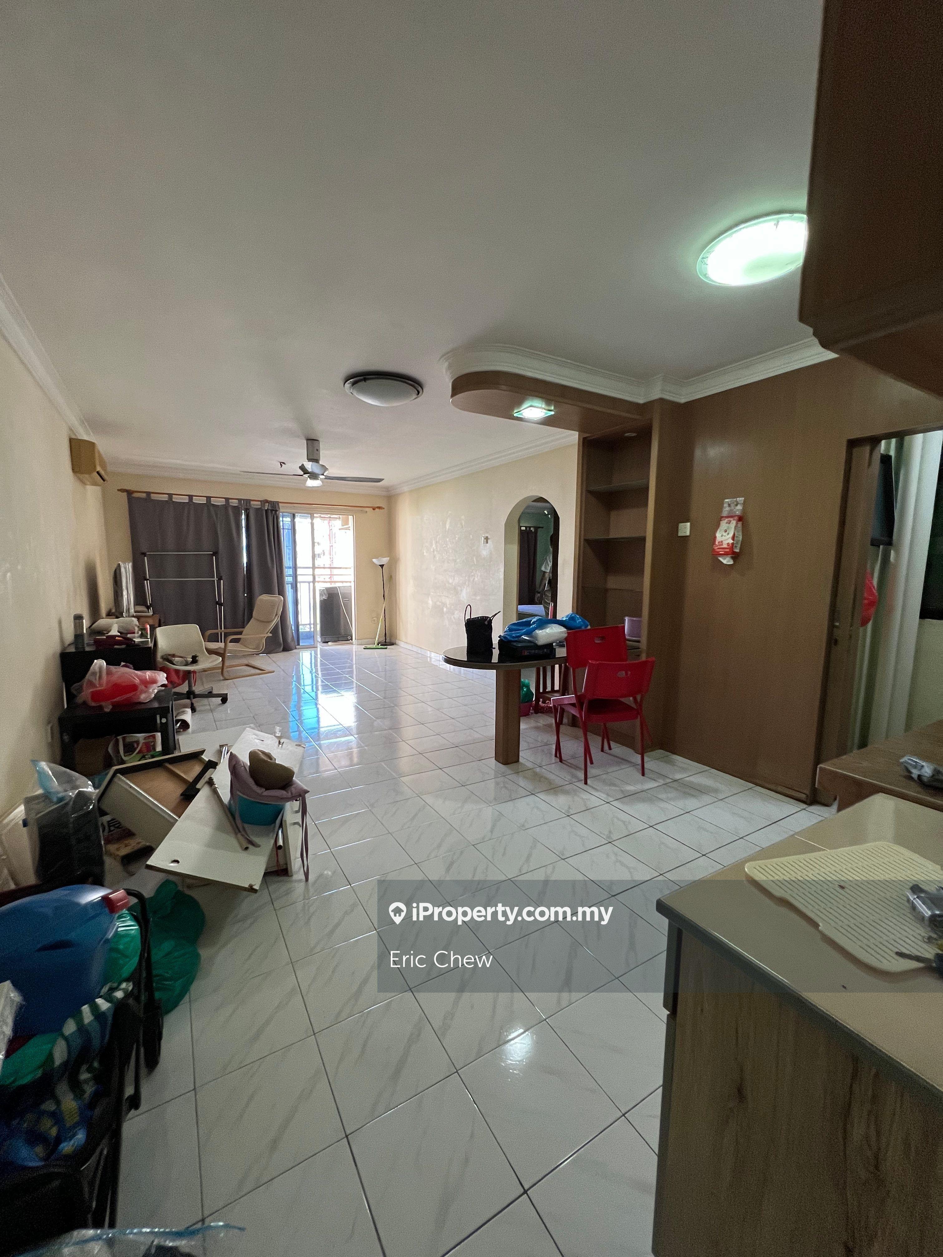 Desa Petaling, Desa Sri Puteri Apartment. KL City.