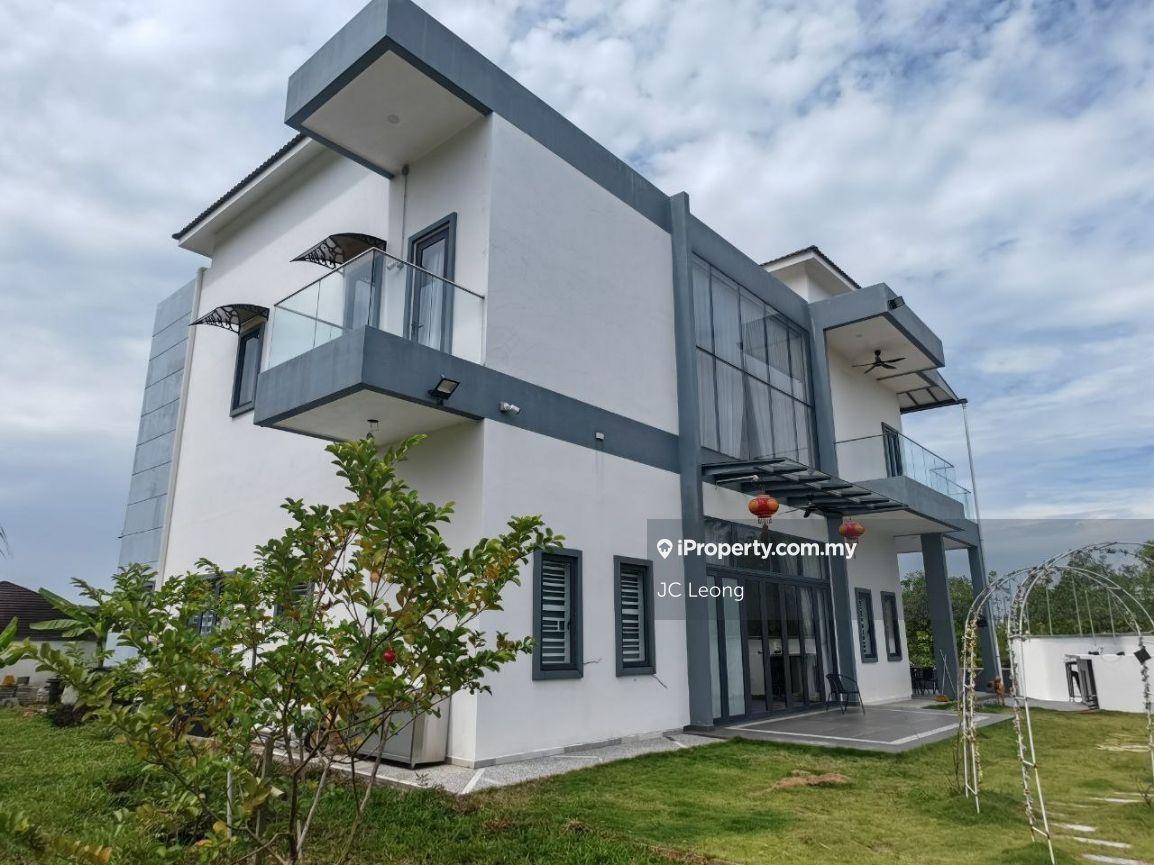 Nilai spring villas 2 storey bungalow for sales