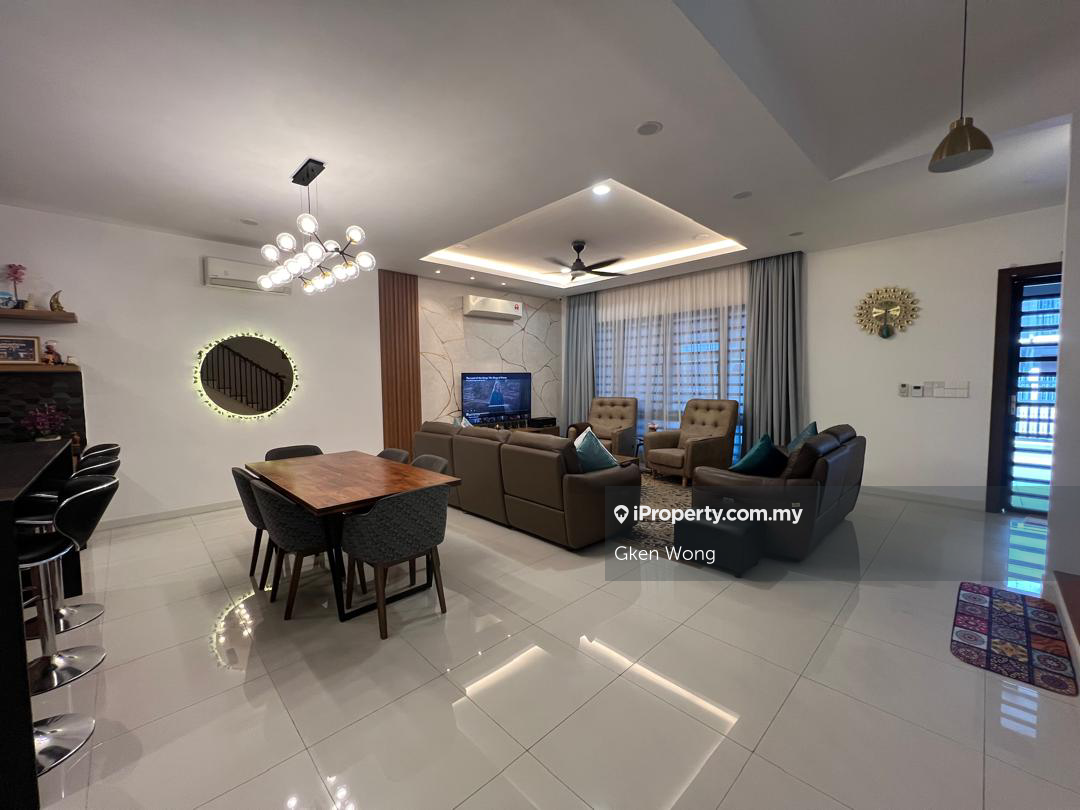 Hampton Residence Superlink House for Sale