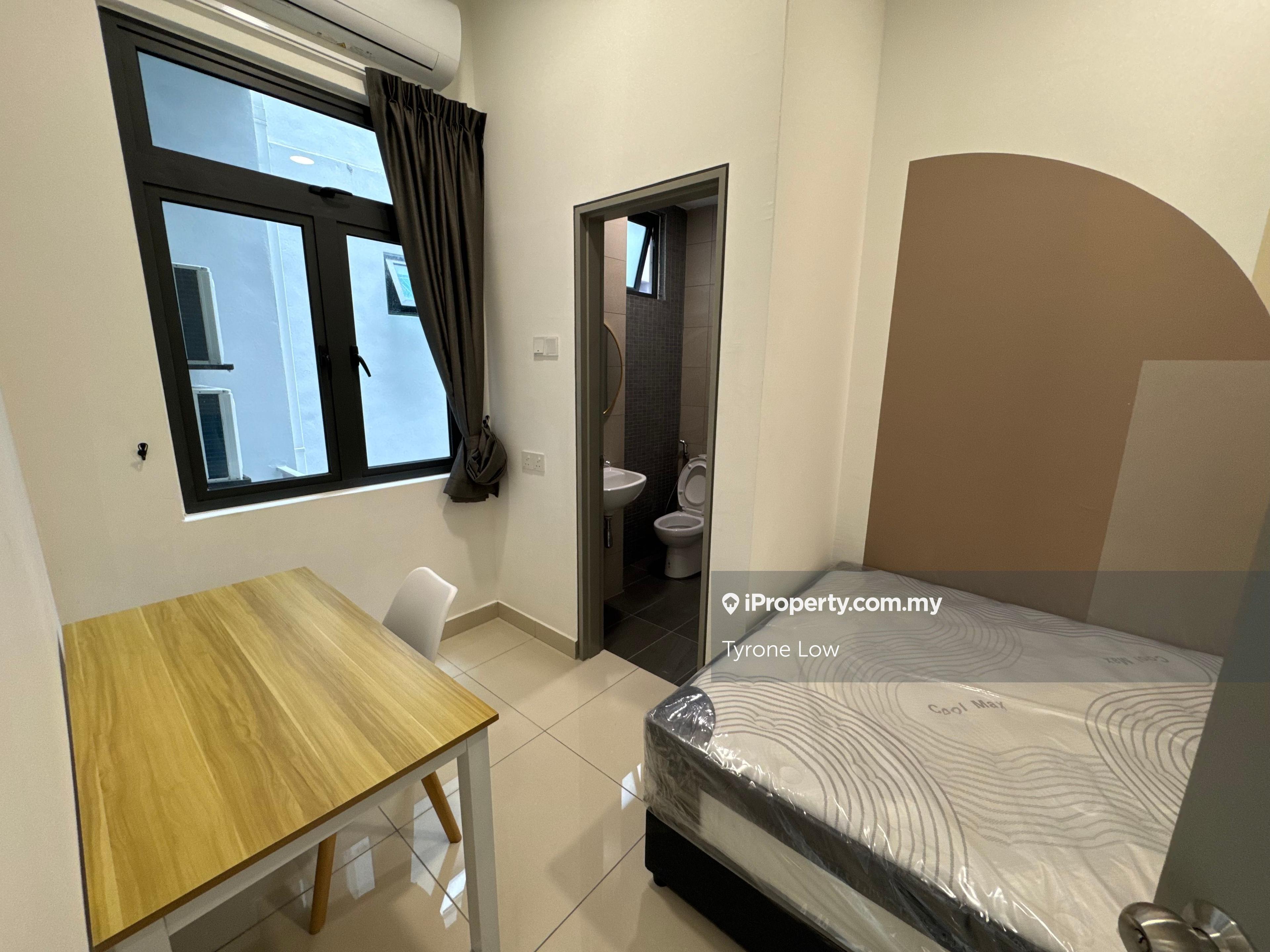 D7 room for rent