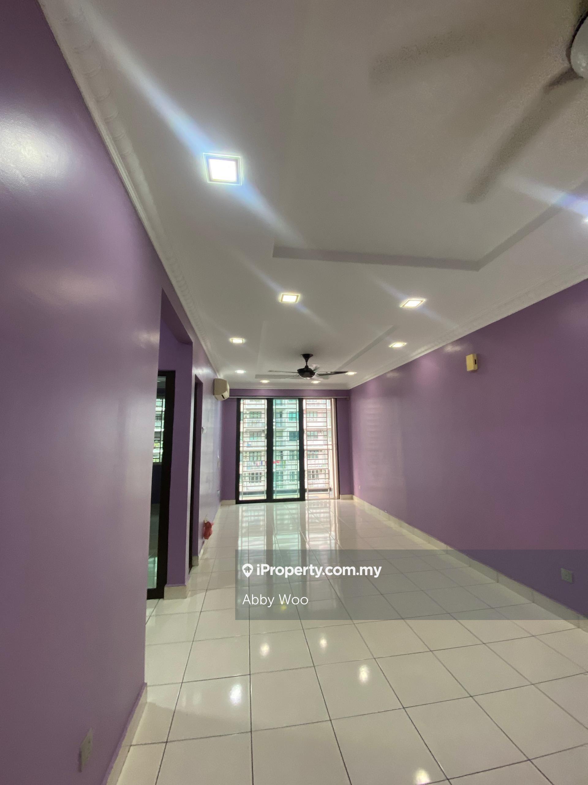 Indah Alam Shah alam ( 1149sf 4 rooms 2 bath 2 parking )