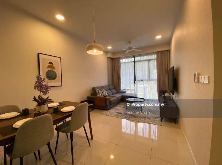 Ready Move In, Beside Mall, Free Furnished, Full Loan & Low Density!!