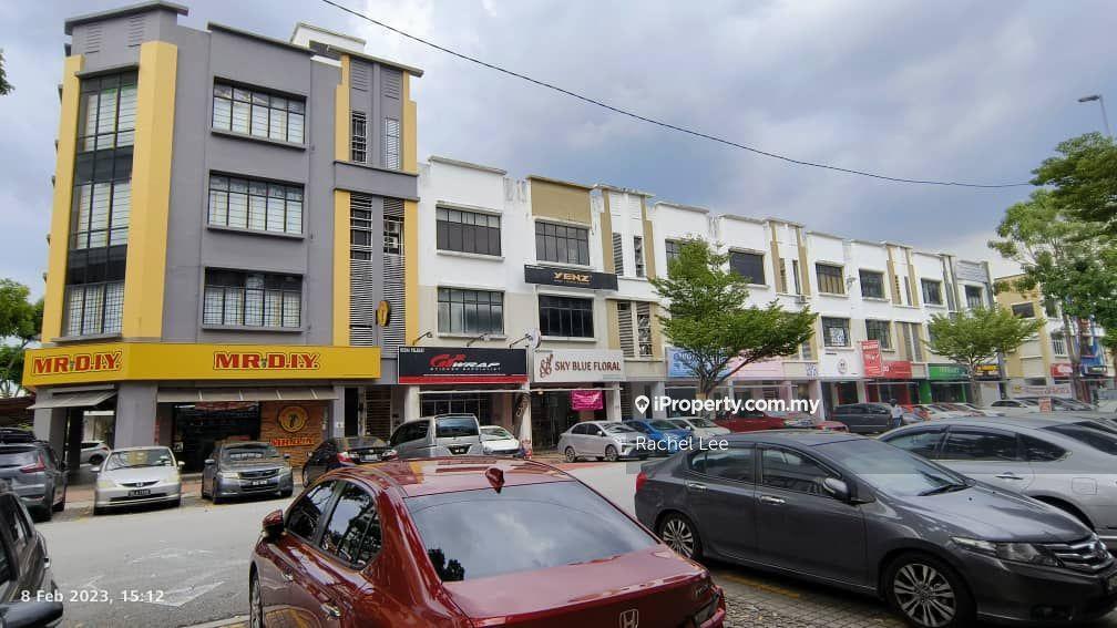 3 Storey Shop at Pusat Komersial Tsb Sungai Buloh For Sale