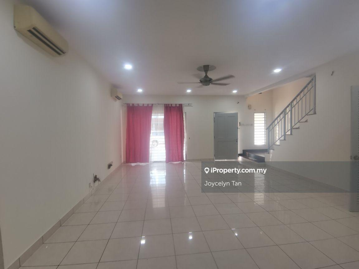 2 storey link house Lagoon home @ Kota Kemuning for Rent