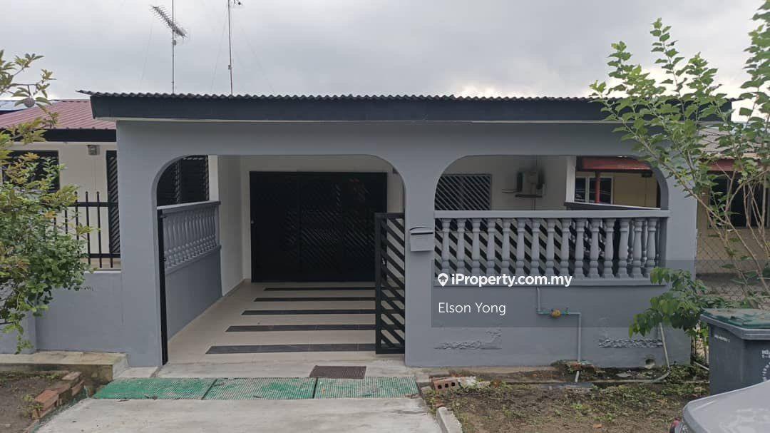 Taman Maju Jaya, Kluang, Single Storey Low Cost 20x50