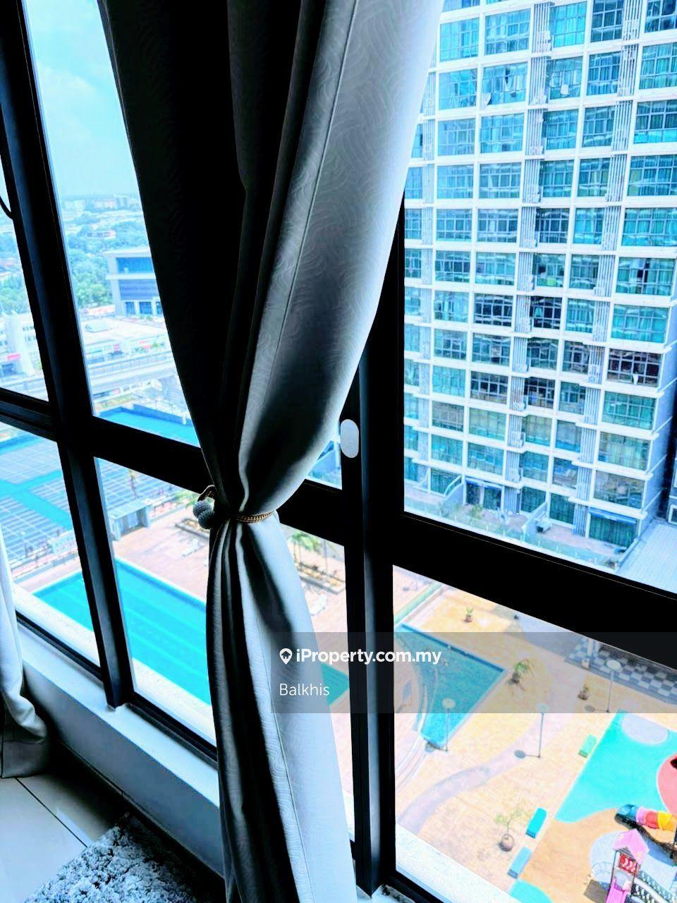 Non Bumi Unit Facing Pool 2 Bedroom Vista Alam Seksyen 14 Shah Alam