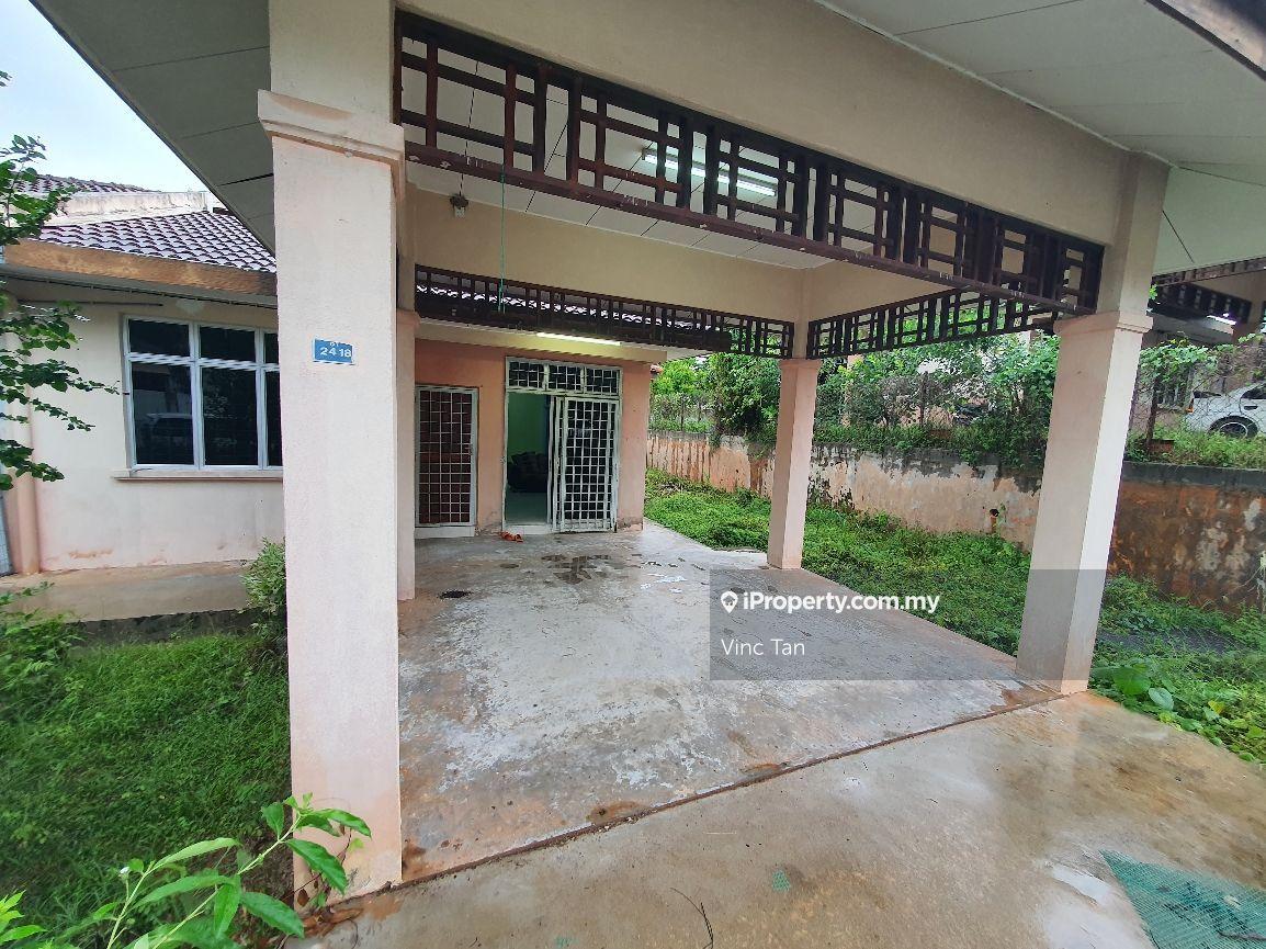Durian Tunggal Single Storey Semi D House For Sales