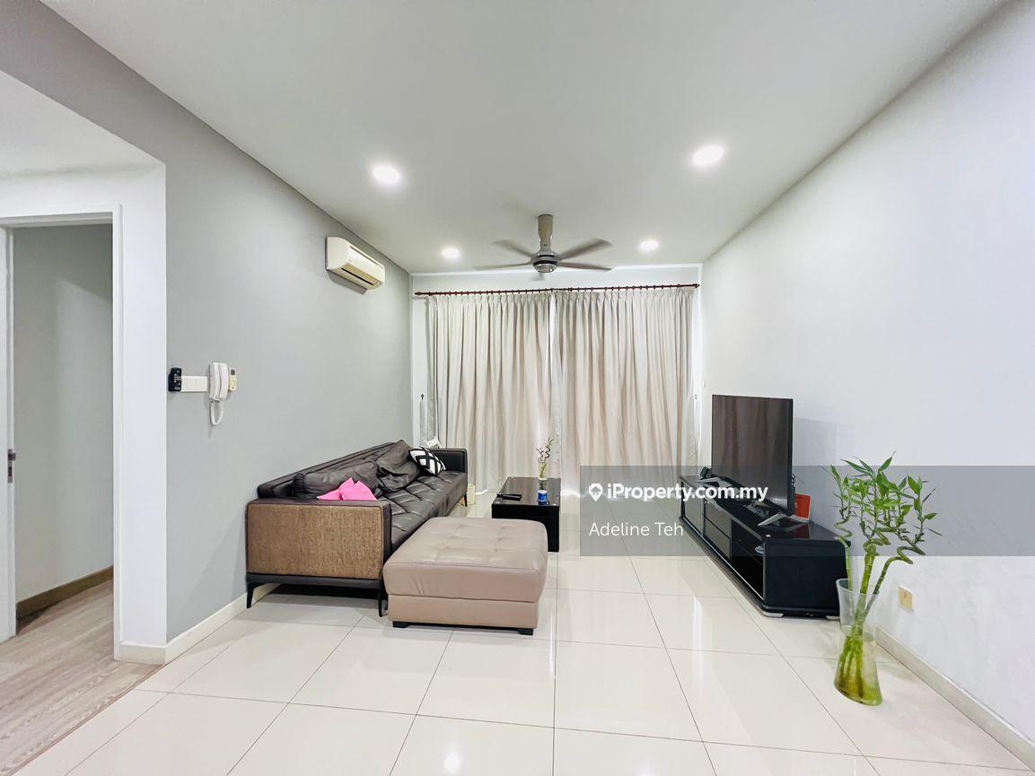 Resort style landscaping, freehold and panaromic view!