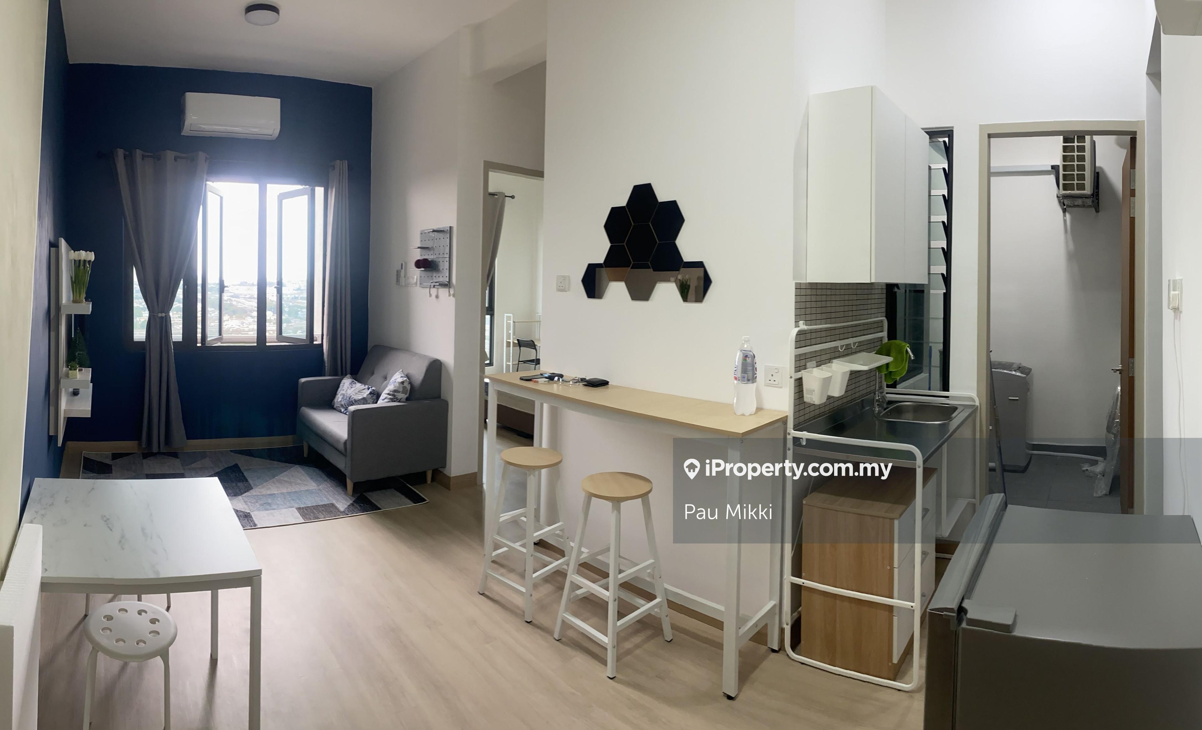 Well Maintained, Fully Furnished Unit!