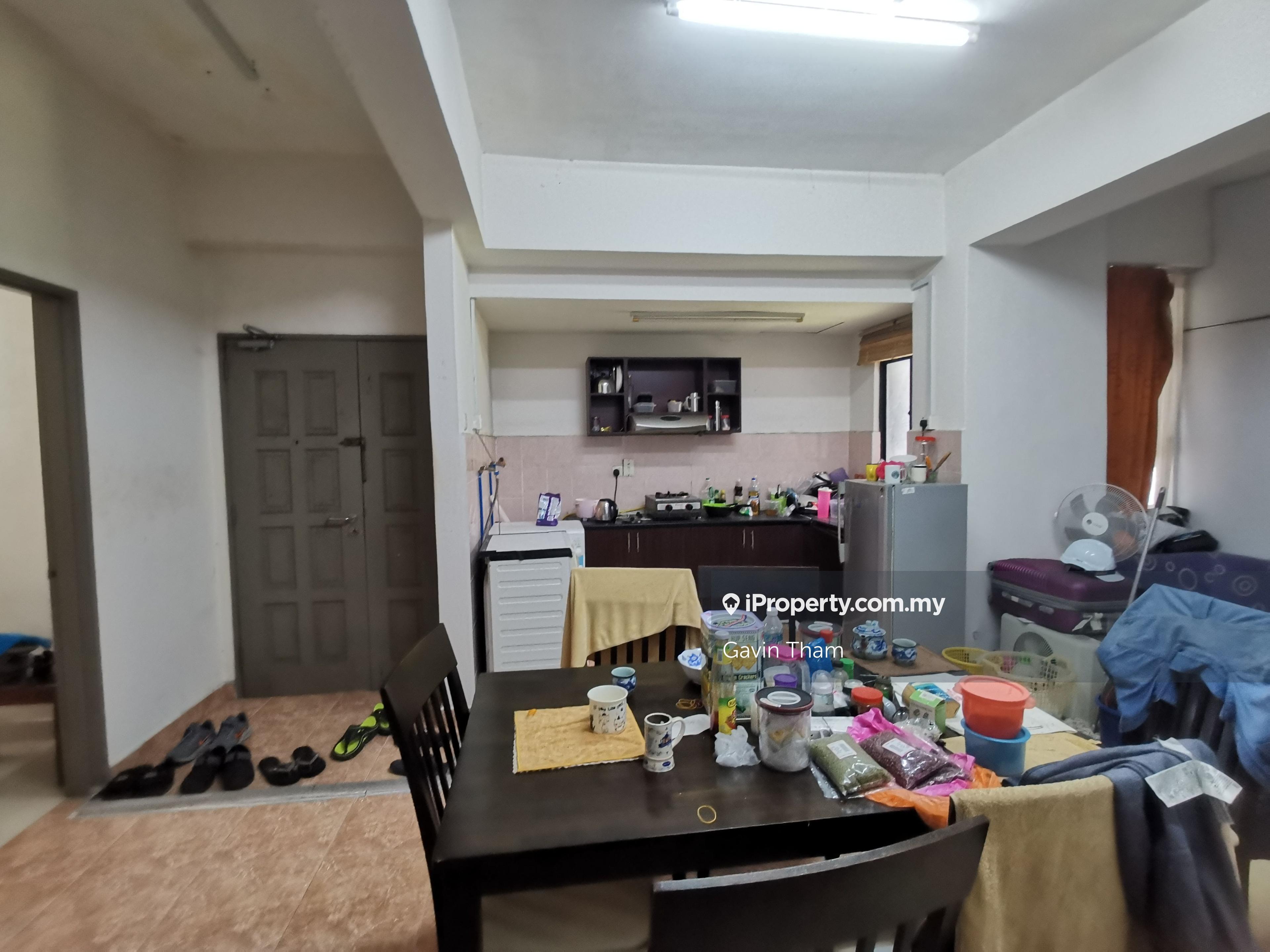 Nice and cool Kempas Apartment, Airbnb applied, Good Investment