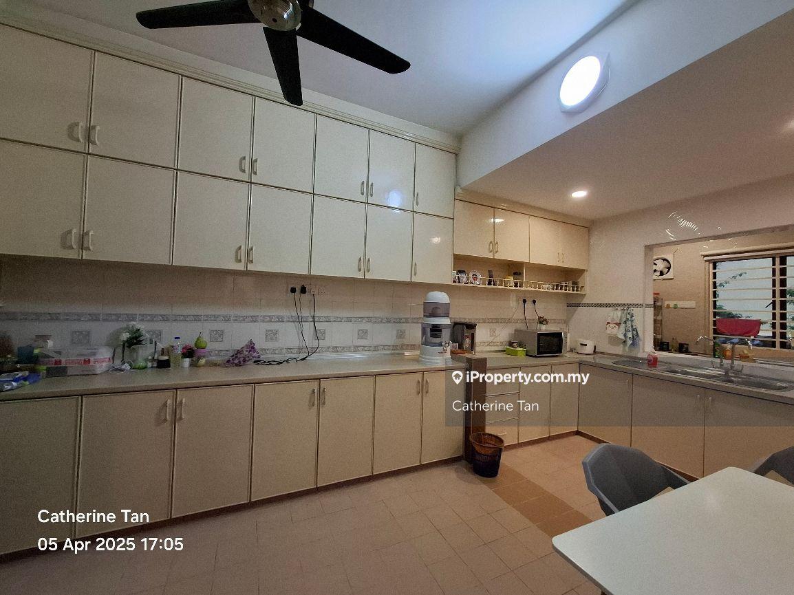 USJ 18 Subang Jaya Endlot fully renovated 2 storey house for sales