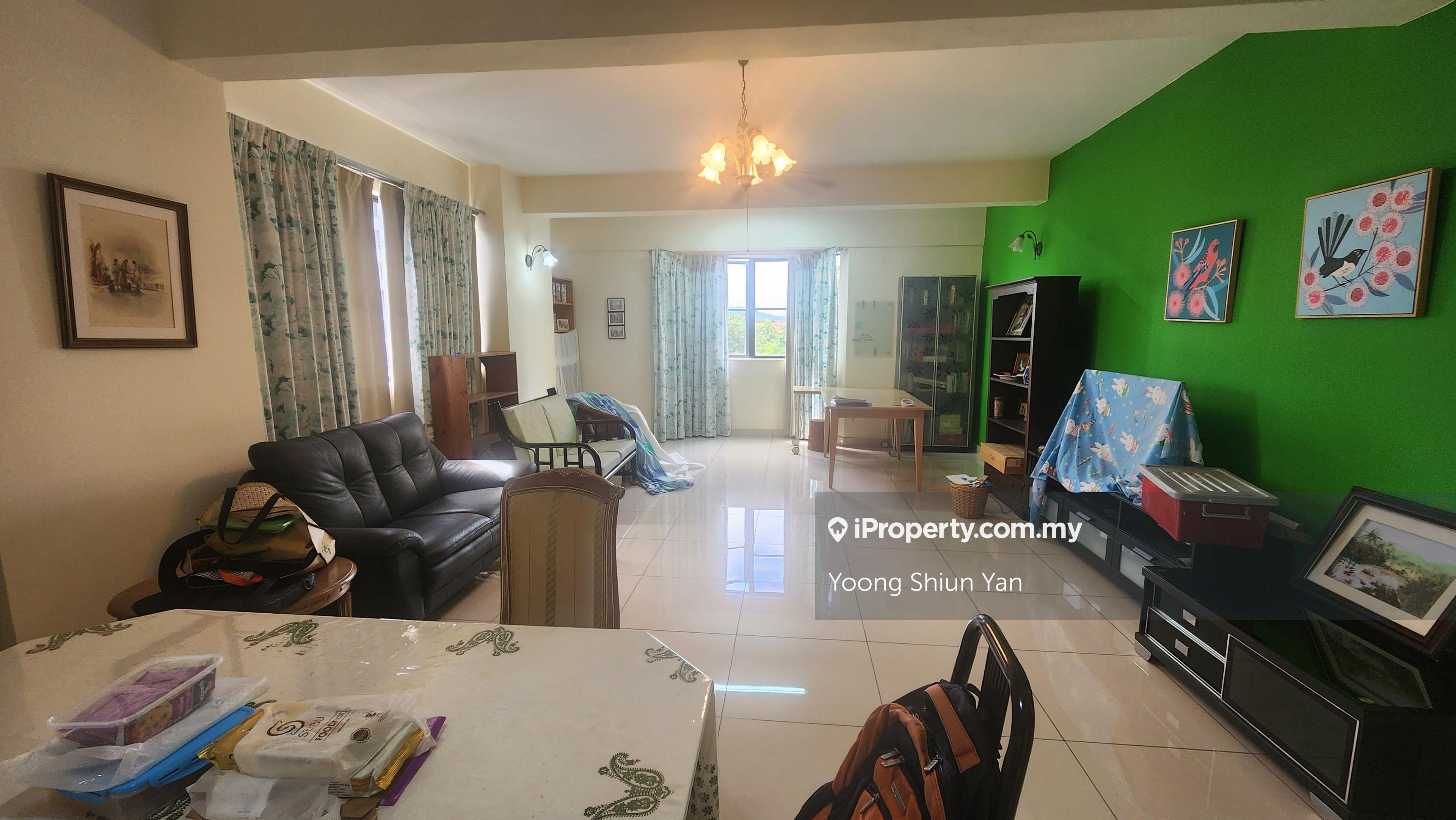 Low/Mid Floor, Well Kept Unit @ Prima 16 Condo (Chapter 2)
