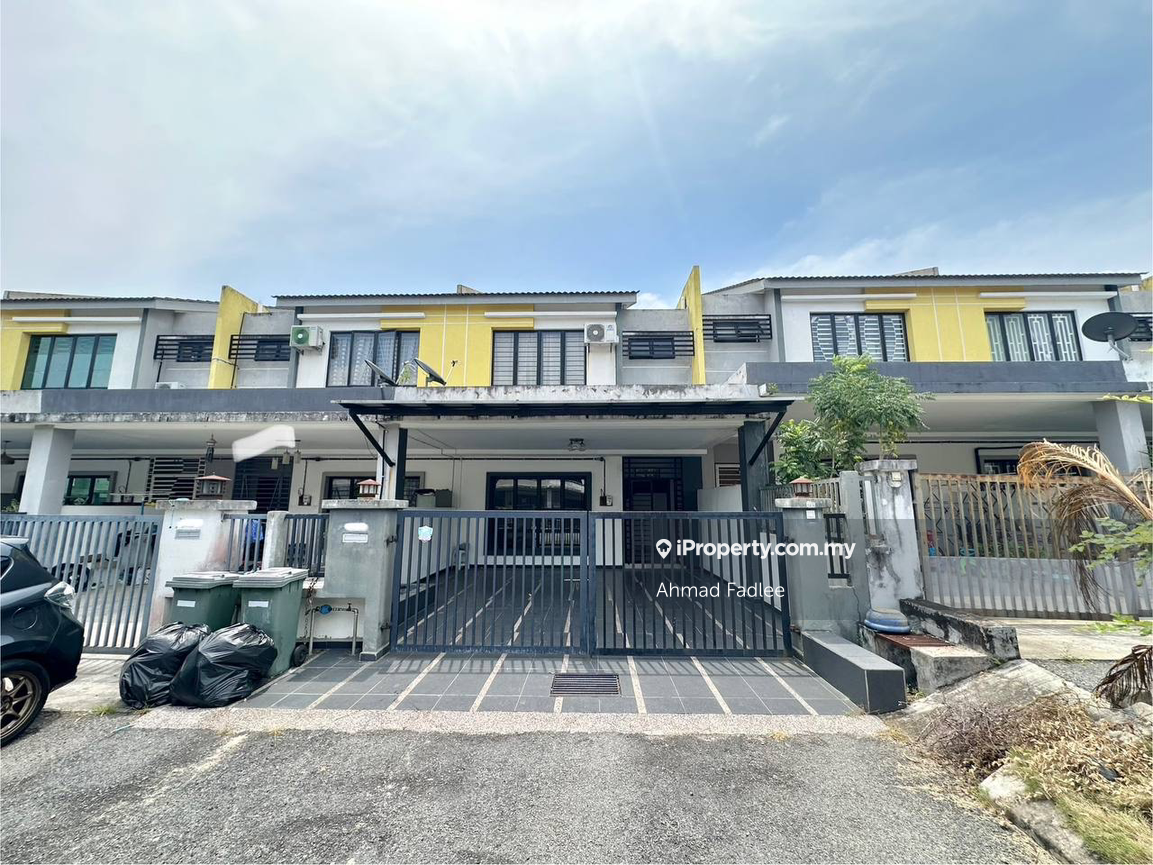 Renovated 2 Storey Terrace Phase 2a Semenyih Parklands, Beranang