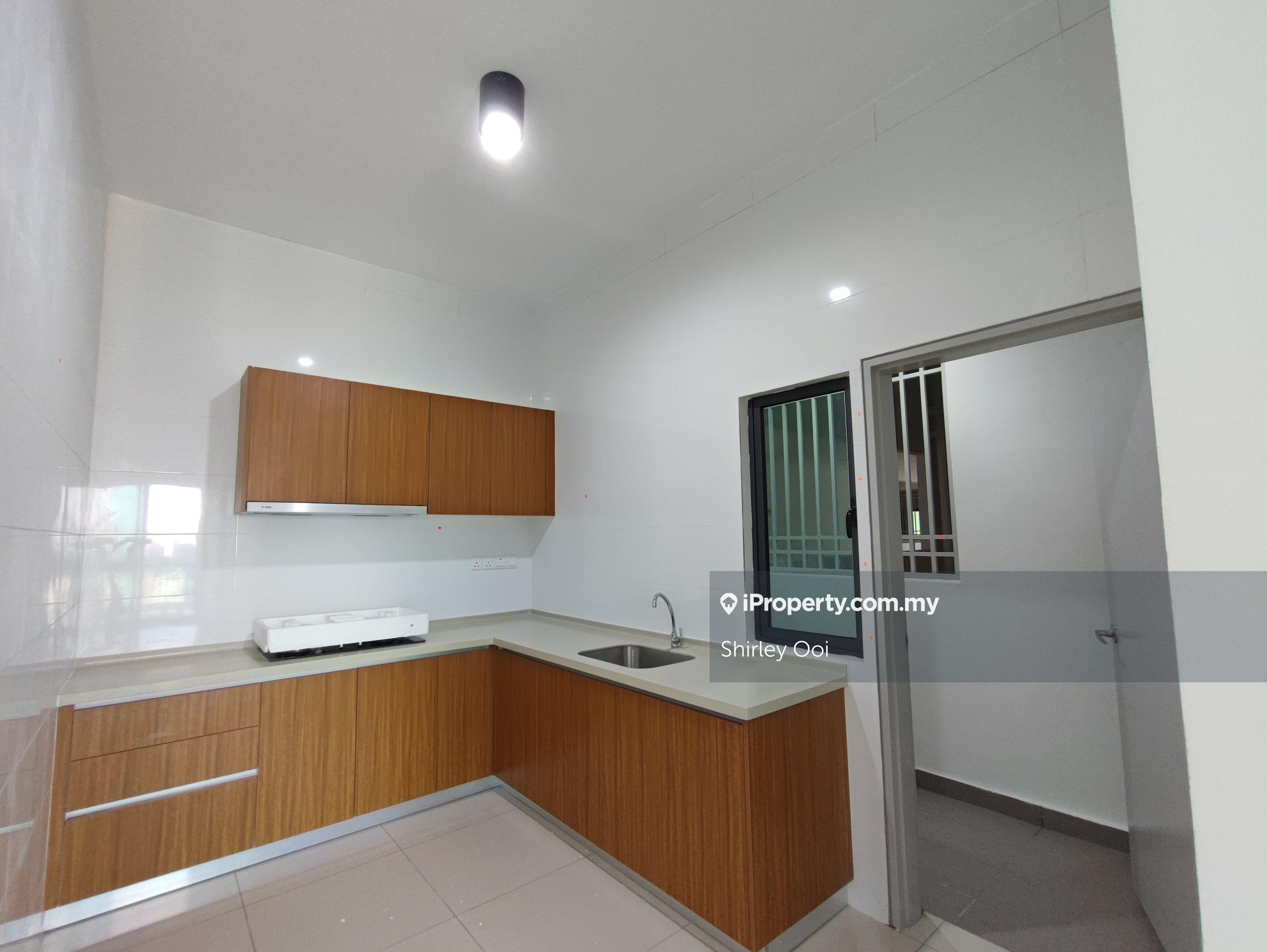 Brand new partial furnished corner unit