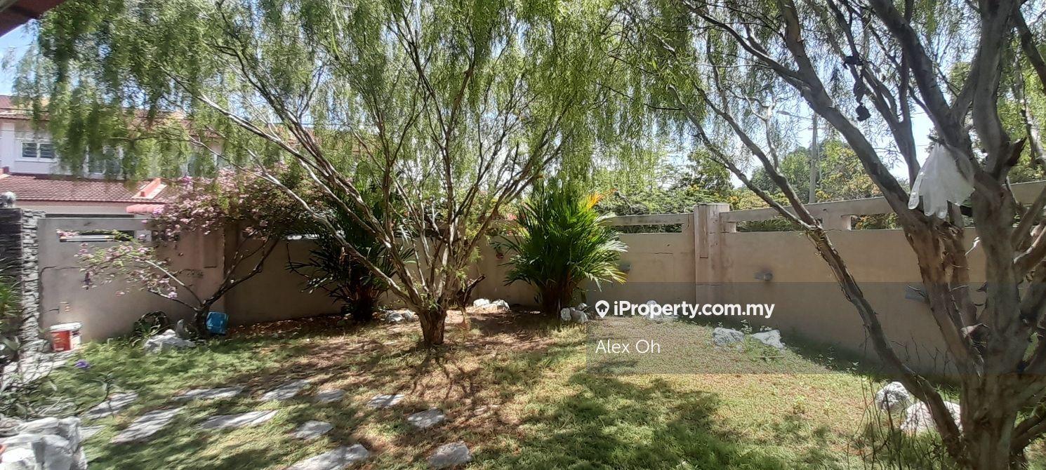 Ipoh very nice double storey corner house for Sale 