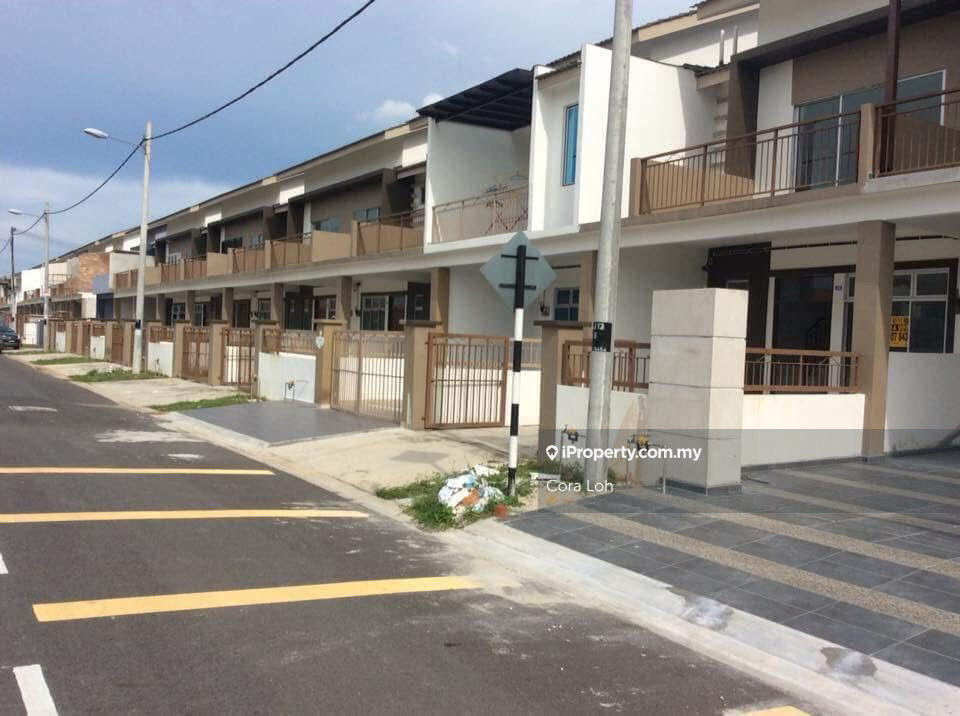 Taman Scientex Senai Double Storey Terrace House (Facing Playground) F