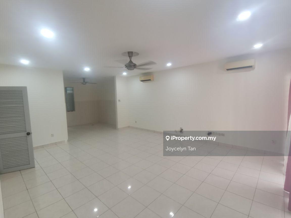2 storey link house Lagoon home @ Kota Kemuning for Rent