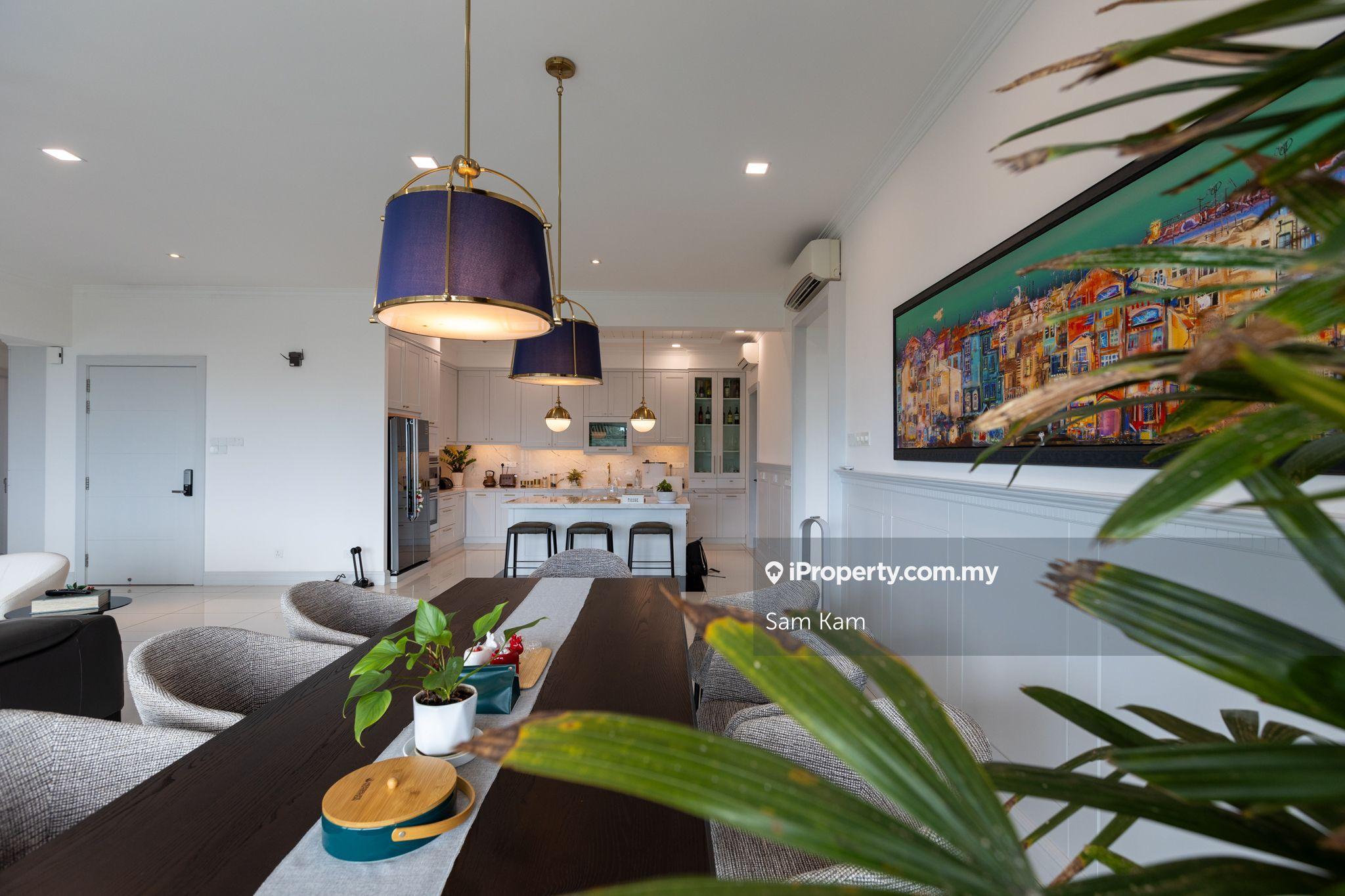 Designer unit with Seaview and Mountain view 